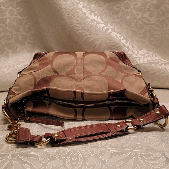 NWOT LARGE COACH CARLY BAG - Picture 8 of 8
